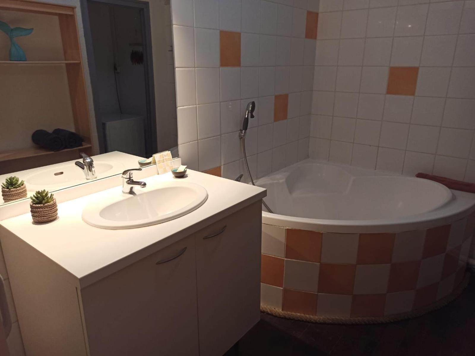 Centre Perpignan, A Deux Pas Du Castillet, Appart T3 75M2 A 10Min De Plages Pre Des Commerces Kültér fotó